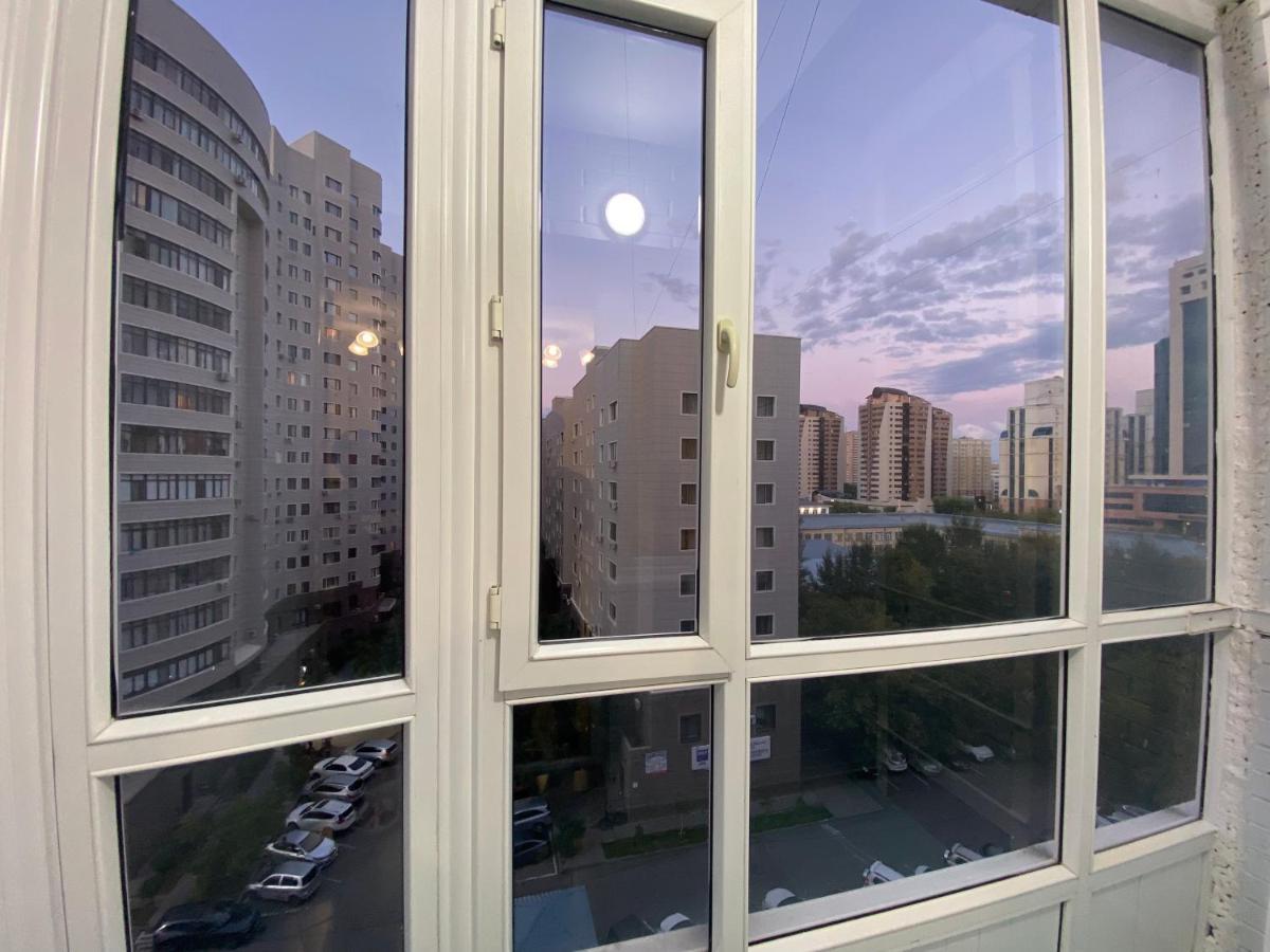 Apartment in the city centre Nur-Sultan  Exterior photo